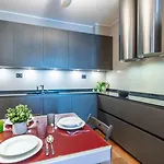 Appartamento Scipioni Metro Grand – 8 Guests Wi-fi