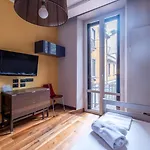 Appartamento Scipioni Metro Grand – 8 Guests Wi-fi *